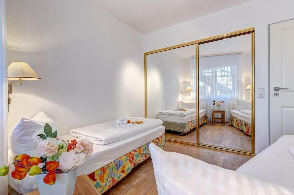 Grosse Schoene 3 Zimmer Ferienwohnung - 100 Qm - In Strandnaehe Fuer 6 Personen!! Heringsdorf  Esterno foto