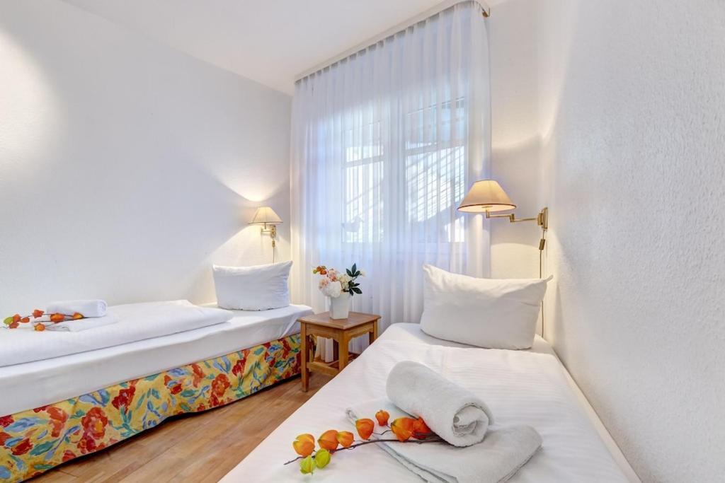 Grosse Schoene 3 Zimmer Ferienwohnung - 100 Qm - In Strandnaehe Fuer 6 Personen!! Heringsdorf  Esterno foto